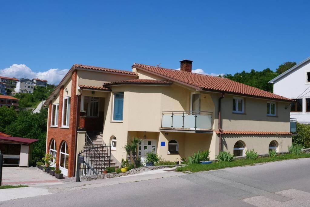 Apartman Carsko Rijeka Exterior foto